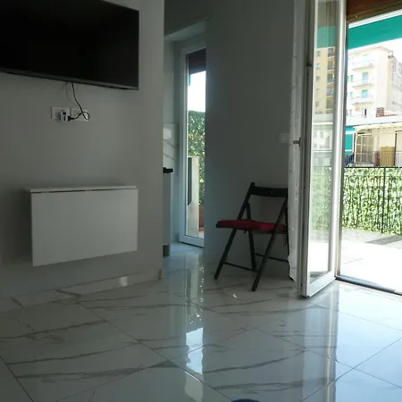 Wh Tommy- Attico Monolocale Con Parcheggio Gratuito E Grande Terrazza - A 5 Minuti Dal Centro - Wifi Apartmán Sanremo