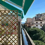 Apartmán Wh Tommy- Attico Monolocale Con Parcheggio Gratuito E Grande Terrazza - A 5 Minuti Dal Centro - Wifi