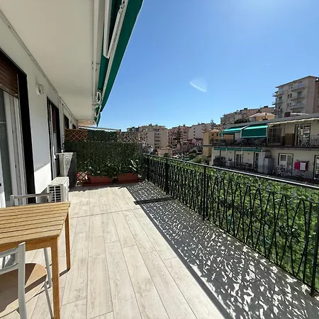Wh Tommy- Attico Monolocale Con Parcheggio Gratuito E Grande Terrazza - A 5 Minuti Dal Centro - Wifi